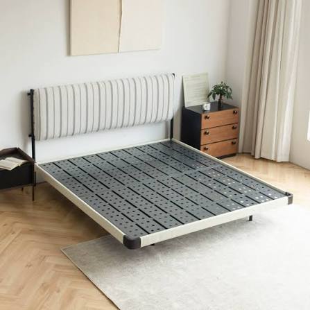 Tufted Upholstered Bed